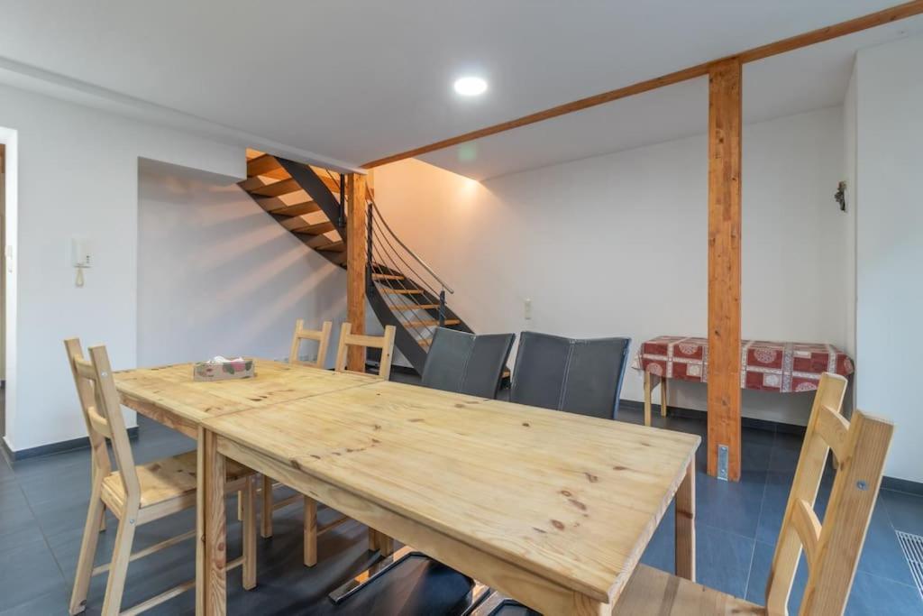 Maisonette-Wohnung Mit 5 Schlafzimmern Wörrstadt Zewnętrze zdjęcie